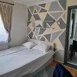 Apartament Garsoniera Sic Zona Terapia Zona Linistita La Casa Cu Parcare *