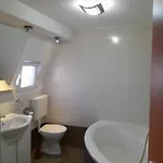 Garsoniera Sic Zona Terapia Zona Linistita La Casa Cu Parcare *