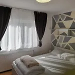 Apartament Garsoniera Sic Zona Terapia Zona Linistita La Casa Cu Parcare