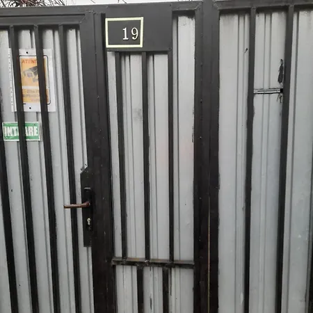 Apartment Garsoniera Sic Zona Terapia Zona Linistita La Casa Cu Parcare Cluj-Napoca