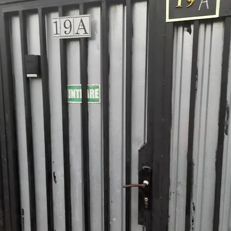 Garsoniera Sic Zona Terapia Zona Linistita La Casa Cu Parcare Cluj-Napoca