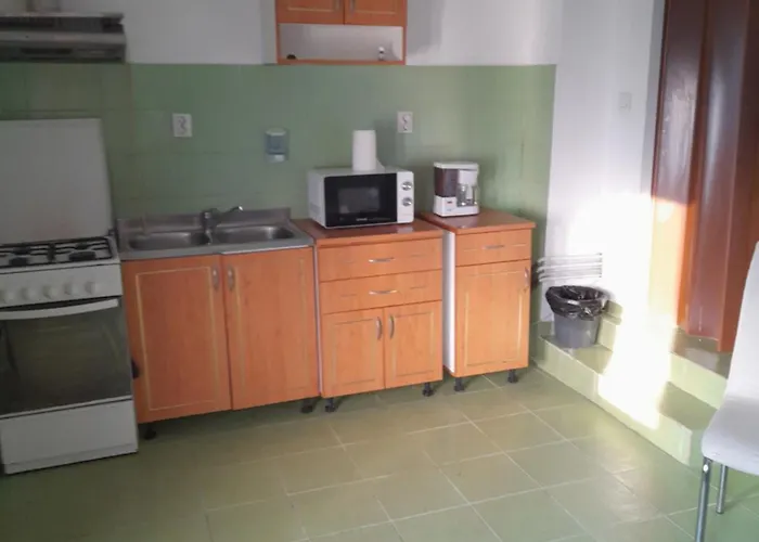 Apartament Garsoniera Sic Zona Terapia Zona Linistita La Casa Cu Parcare *