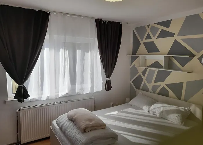 Apartament Garsoniera Sic Zona Terapia Zona Linistita La Casa Cu Parcare