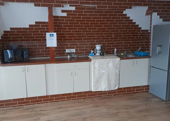 Garsoniera Sic Zona Terapia Zona Linistita La Casa Cu Parcare